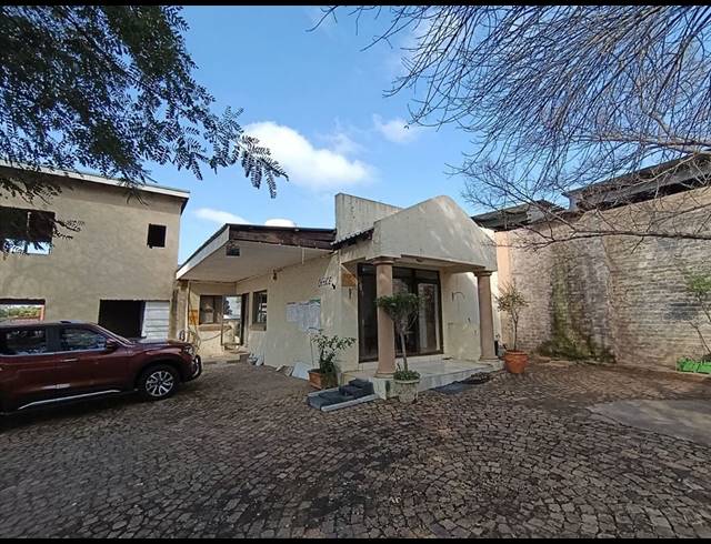 1,600M² INDUSTRIAL YARD FOR SALE IN BREDELL